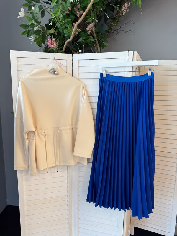 Invee Pleated Crepe Skirt