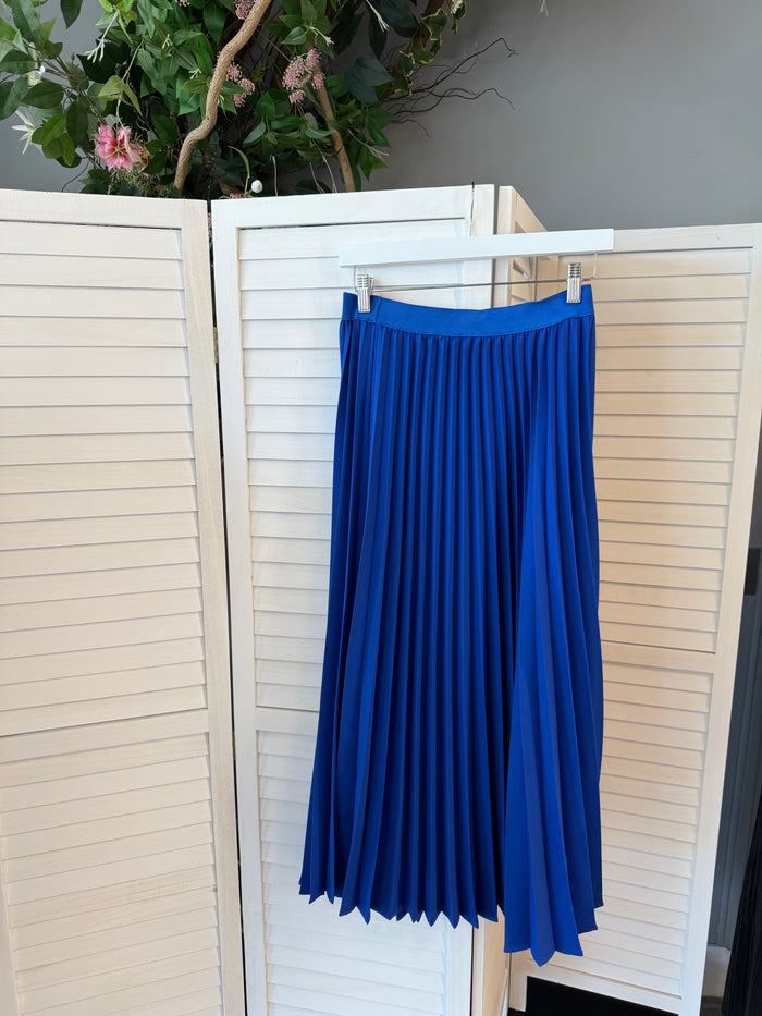 Invee Pleated Crepe Skirt Blue