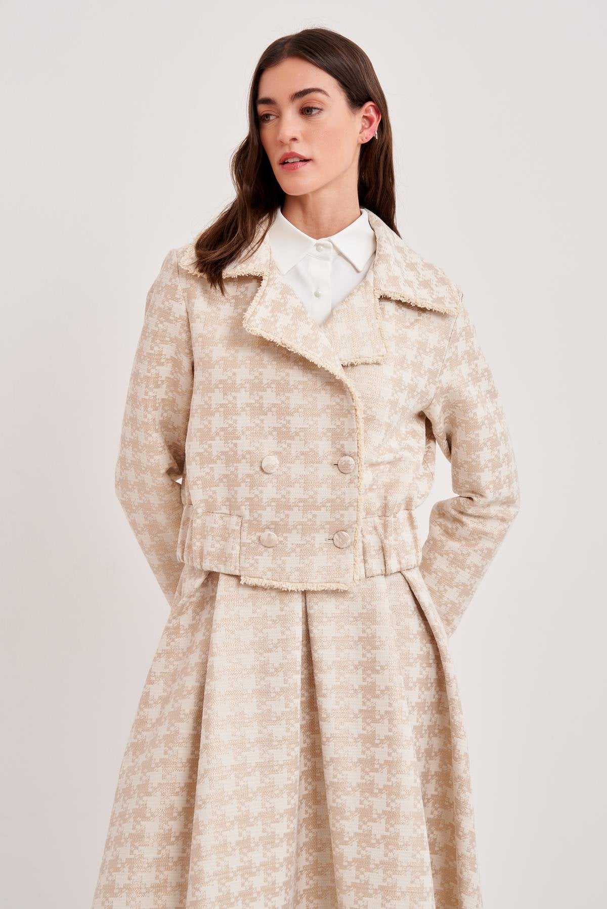Noi Jacquard Houndstooth Patterned Buttoned Short Jacket